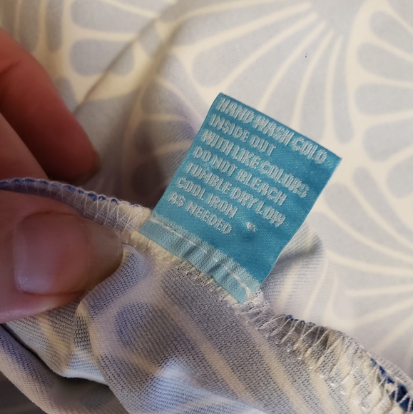 J. McLaughlin dress size small. Recently dry-cleaned. - Picture 8 of 8